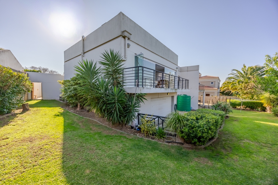 6 Bedroom Property for Sale in Vergesig Western Cape